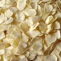 Dehydrated Garlic Flakes Manufacturer Supplier Wholesale Exporter Importer Buyer Trader Retailer in Mahua Gujarat India